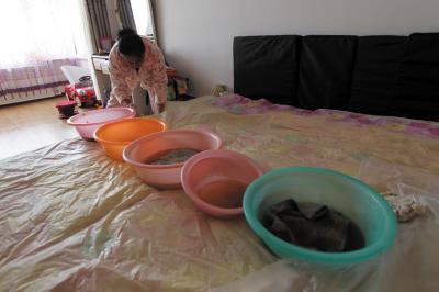 揭西楼上漏水，住户失联，小区没物管，业主维权难！律师来支招……